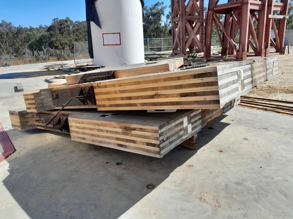 slpei's tweet photo. Rocking wall panels were chainsawed into segments and brought down. Surprised to see the nice and smooth cut from a hand held chainsaw. Both CLT @SmartlamNA and MPP (frereswood. com) are easy to work with👍 https://t.co/J7UatASoaP
