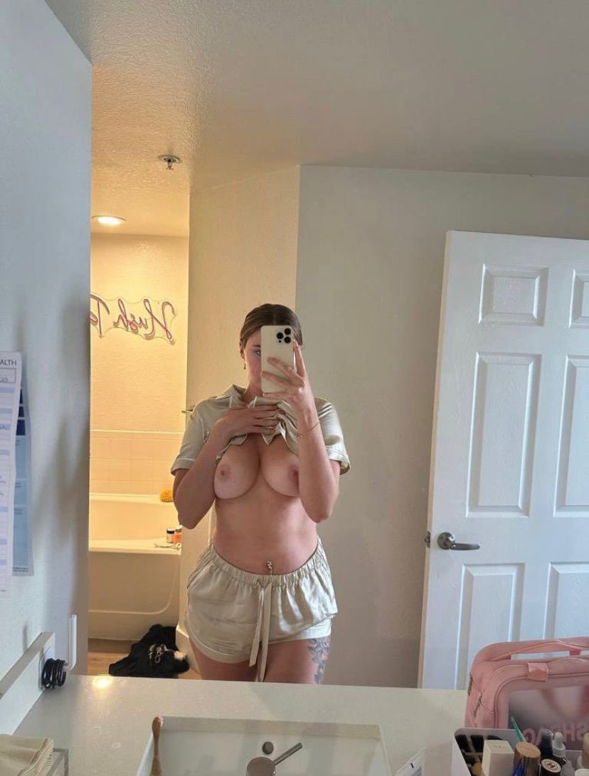 AshleypaolaXx's tweet photo. Quien se anime a cogerme? 😍 https://t.co/pIrvDrNSvY