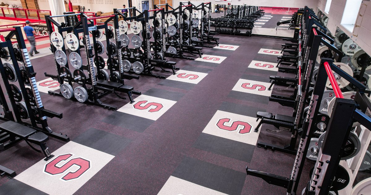 AktivSolutions's tweet photo. 📣 FEATURED FACILITY 📣

Take a look at Steamboat Springs High School’s impressive weight room facility transformation: https://t.co/Dl23xVvFsk

#studentwellness #campusrecreation #gymdesign #getAktiv https://t.co/4kI9dWt2ci
