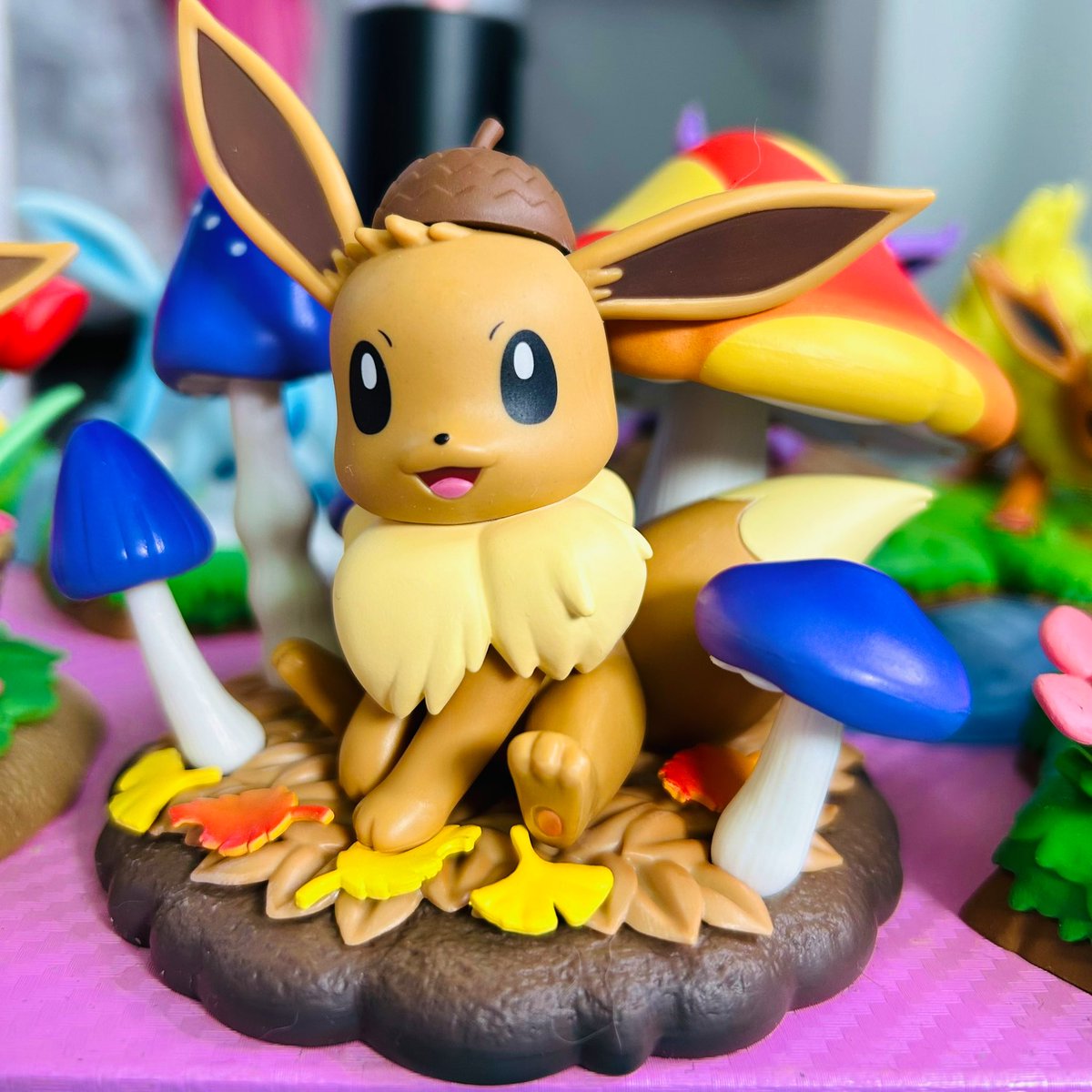 Look what special little guy came in! Eevee Autumn figure 🌟#pokemon #eevee