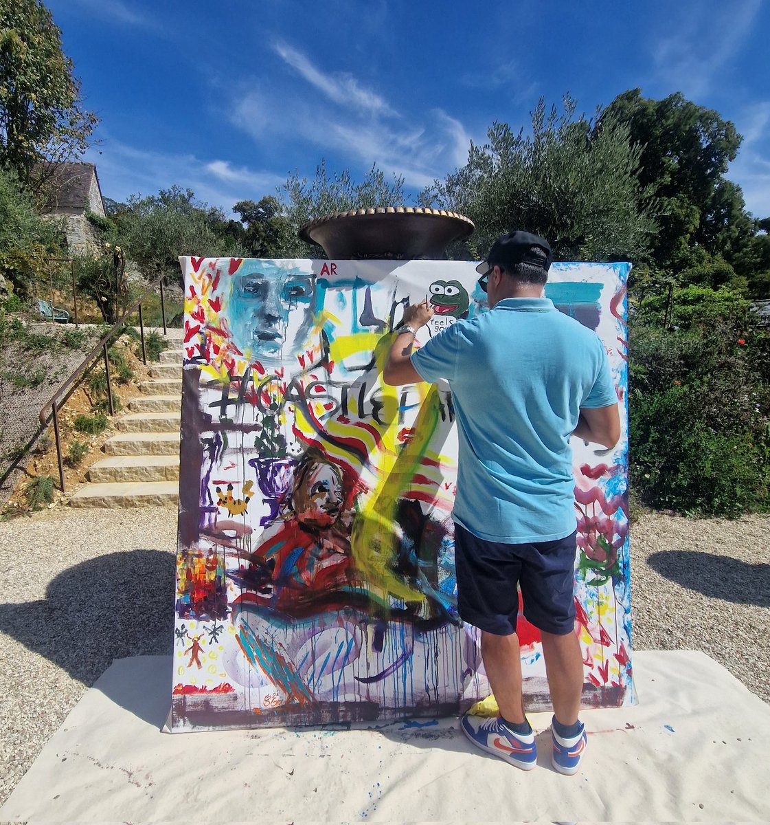 YangSoulCreate's tweet image. GM 👋 Contribute to the #CastleParty2023 community #nft! 😇 Can't wait when it mint 🤩🤩🤩 it gonna looks super cool! 🖼🎨🖌 thanks @LordTruffington for the video 😎 #nftart #NFTCommunity @Cryptui2