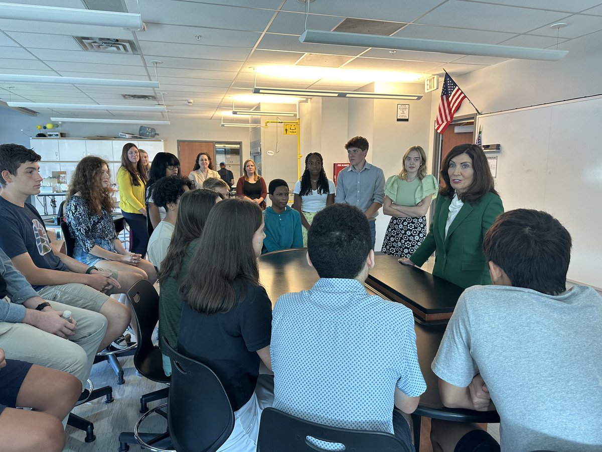 TechValleyHigh's tweet photo. Wonderful way to begin the year with a visit from Governor Hochul as she met with students and signed bills related to student government and access to AP courses! https://t.co/1N7nKncIsJ