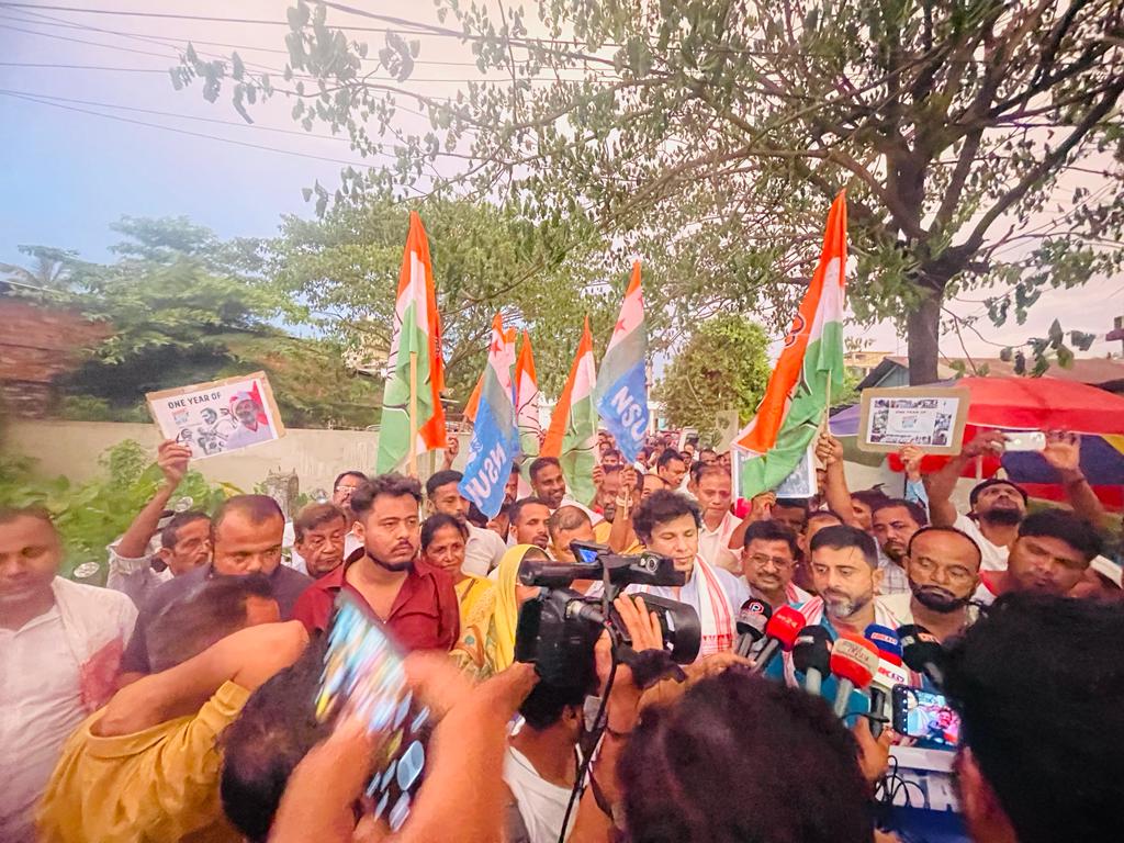 INCAssam's tweet photo. One year completion of #BharatJodoYatra celebrated at Nalbari led by Chairman, Minority Department, APCC @Salmankhaninc  dangoria along with DCC President @PatowaryRatul Ji, office bearers of PCC, DCC, Mondal, Booth, Cells &amp; Departments. 
#BharatJodoYatraContinues https://t.co/MF7ybURBWM