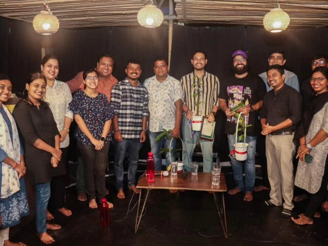 jitendra_films's tweet photo. Wonderful time at @BakulFoundation #Bakullibrary Thank you so much dear @SujitBakul for hosting this wonderful interactive event to recognise the team behind the historic event of showcasing our iconic #konarkachakra at #timessquare #newyork by @TheVikasKhanna Thankyou team 🙏🏼 https://t.co/bIZuYqN1Bx
