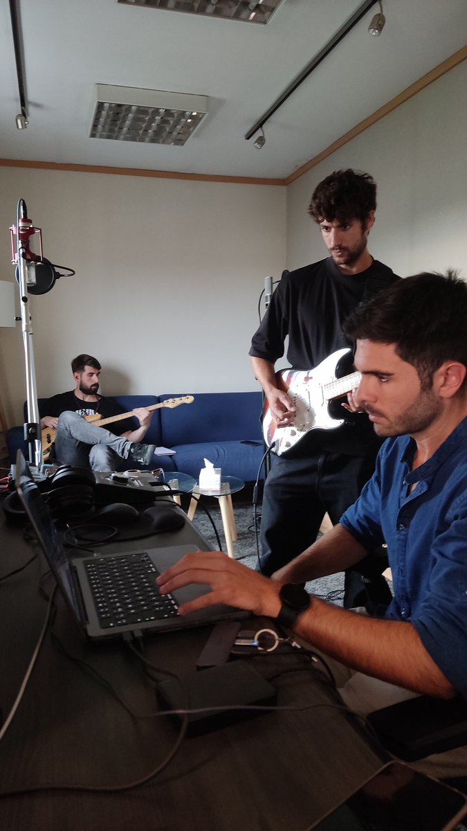 De Cartagena pa el Mundo!

No os hacéis una idea, menudo disco 🧡