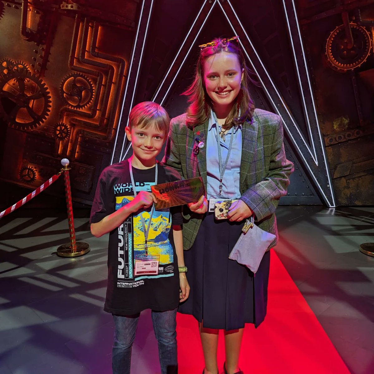 richblee's tweet photo. Behind the scenes at @Hull_Theatres and Charlie and the Chocolate Factory. So lucky to be allowed backstage. Can't wait for the show! https://t.co/9apYRiFCEt