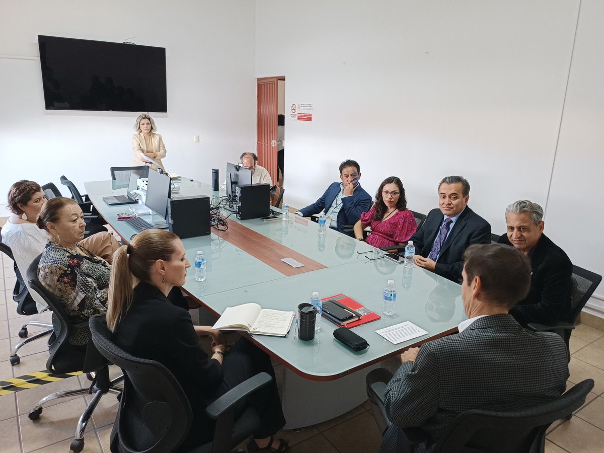 fjgmadariaga's tweet photo. Iniciamos la evaluación de nuestra Licenciatura en Artes Visuales para la Expresión Fotográfica, por el Comité para la Acreditación de la Educación Superior en la Artes #CAESA. 📸 https://t.co/phBX4RbQcC