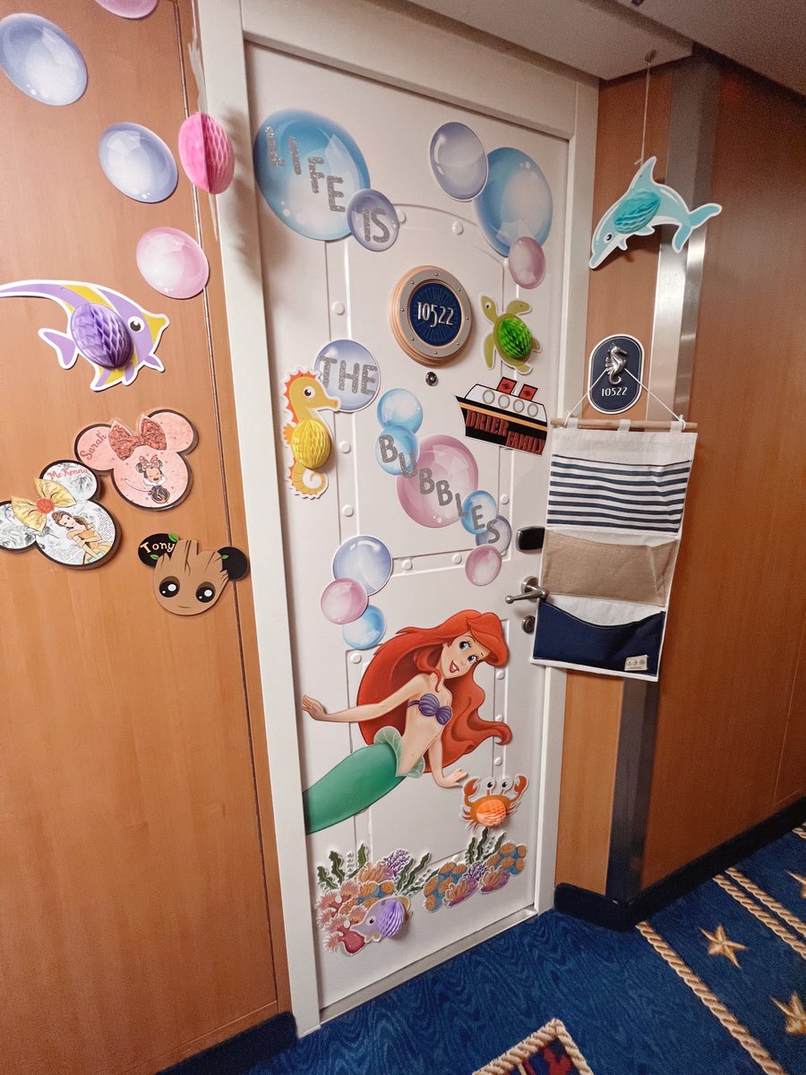 SimplySinova's tweet photo. Decorating Your Disney Cruise Line Stateroom Door - https://t.co/UHxhKrU8rM 🚢 #DCL https://t.co/7gvglzlWs5