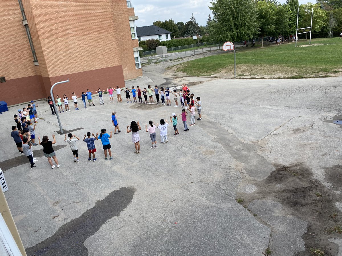 Two Gr. 6 classes combine with their teachers to enjoy an opening Drama activity outside today.  They are so engaged, clapping, and giggling!  Such a pleasure to have our students back!  ⁦<a href="/marham99/">M. Hamid</a>⁩ ⁦@schan_tdsb⁩ ⁦<a href="/LC2_TDSB/">Learning Centre 2</a>⁩ ⁦<a href="/TDSB_Arts/">TDSB ARTS Dance Drama Music Media Arts Visual Arts</a>⁩ ⁦
