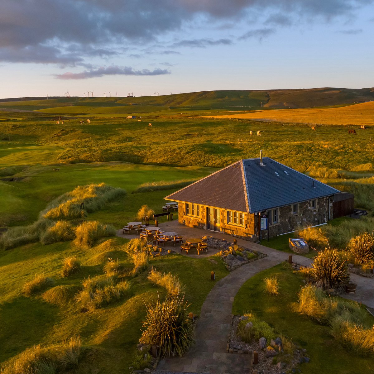 MachDunes's tweet photo. The Golf House. The place where every golfing adventure at Mach Dunes begins and ends.

#experiencemachdunes #machrihanishdunes #machdunes https://t.co/WuGh5JfsVT
