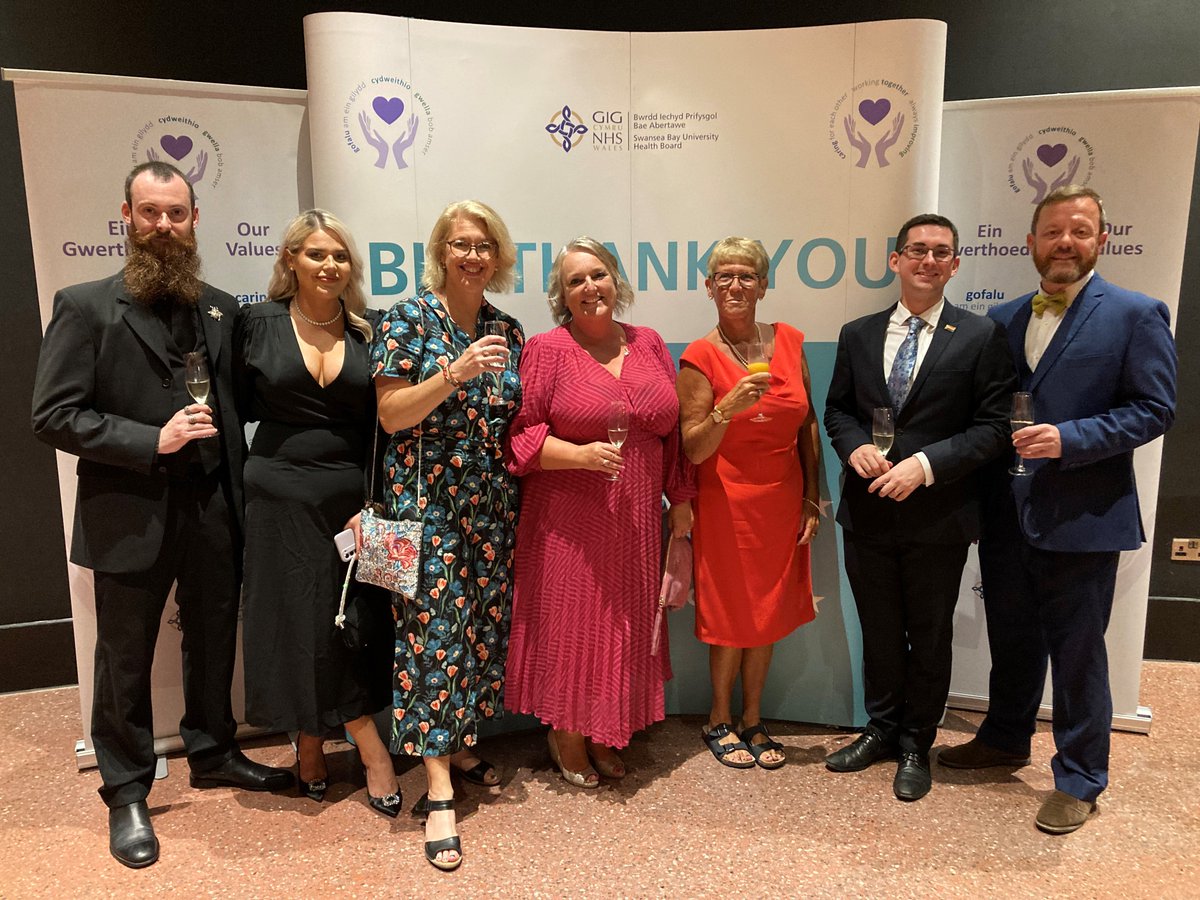 Our fantastic staff have arrived for our #LOVAwards2023 at @ArenaSwansea tonight. 

We'll be posting updates on the winners of each of the 16 categories throughout the night via @SBUHB_Awards.

Good luck to all our nominees.