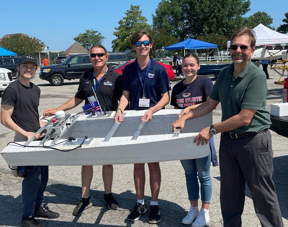 Our FAU Ocean Engineering dream team just achieved 2nd place at the national Unmanned Surface Vehicle competition! ⁠
⁠

Check out the entire article by clicking here fau.edu/engineering/ne…
⁠
#fauengineering #fauengineers