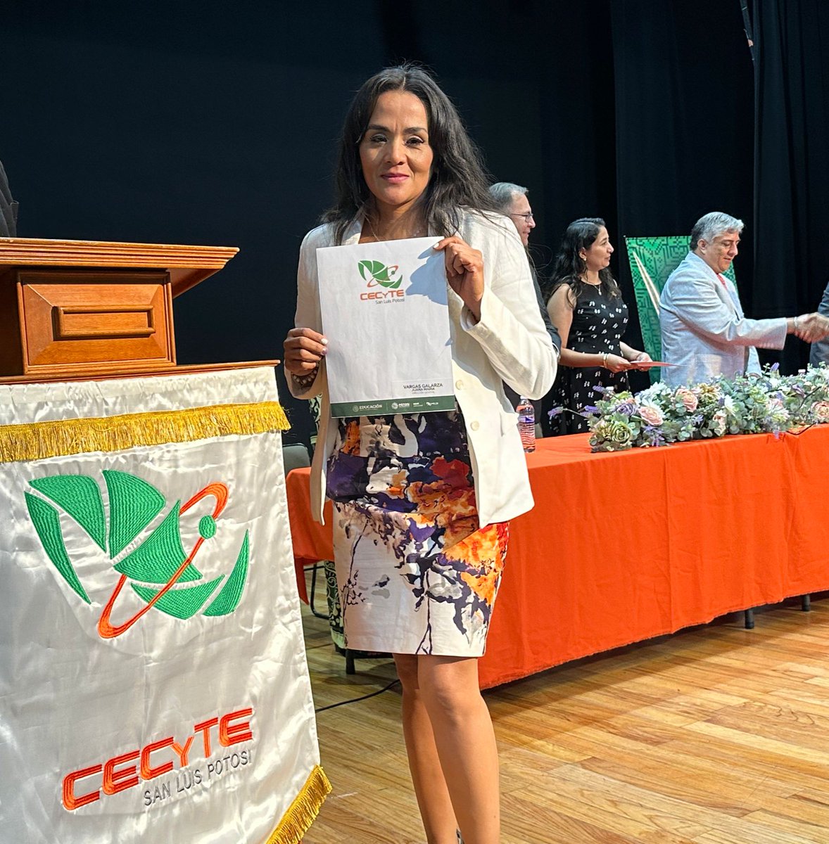 CECyTESLP's tweet photo. Ceremonia de Entrega de Reconocimientos por los 5, 10, 15, 20, 25 y 30 años de servicio y labor ininterrumpidos a favor de la educación, encabezada por el Lic. Luis Fernando Garza Guerrero, Director General del CECyTE SLP. https://t.co/S8FzvT6Sgt