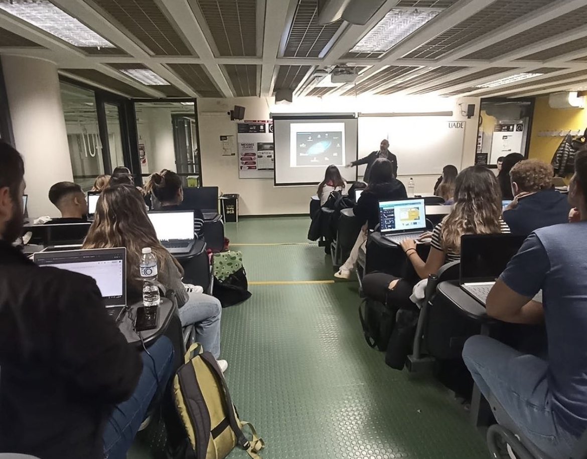 wizardmindok's tweet photo. Un agradecimiento para @UADEoficial y la profesora Laura Ivaldi por invitar a nuestro CEO &amp; Founder, @alejandroolmos , a brindar una charla en la materia “Marcas”, de la carrera de Marketing. https://t.co/NJYr950xXm