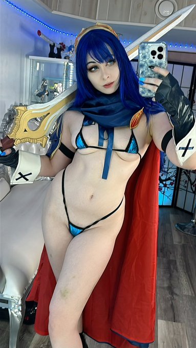 Netflix &amp; fvck with Lucina? https://t.co/8agP4Nt0rY