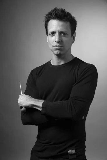 Orquesta Sinfónica Nacional realizará dos presentaciones junto al reconocido director Paolo Bortolameolli.
- El 13 de septiembre en el Teatro Popular Melico Salazar.
- Con el pianista Leonardo Gell como solista.
- Precios de ₡10000 a ₡3000.
Comunicado: cnm.go.cr/osncrpaolo23/