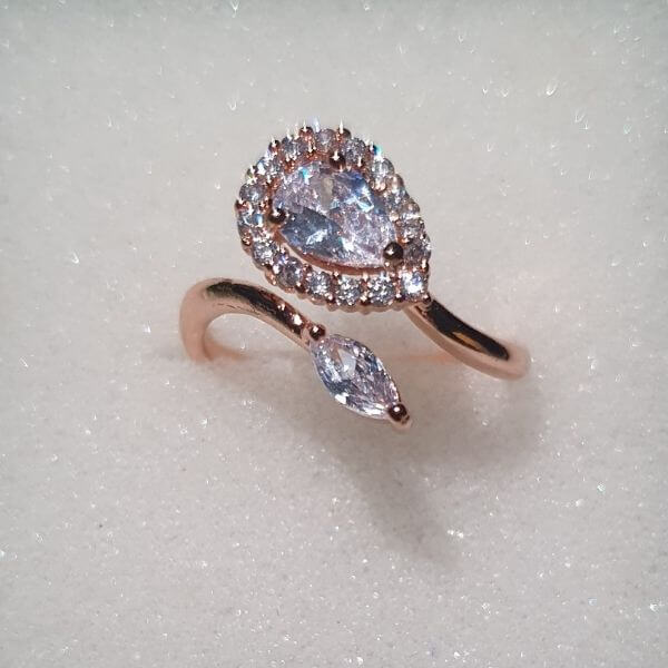 collection_mf's tweet photo. Adjustable Zircon Ring

Shop Now:-
https://t.co/0UkwPmfB7a

Buy our products @ https://t.co/J7lDaQvu9A for Girls &amp; Women in Pakistan : Artificial jewelry with Stylished look.

#rings #jewelry #fashion #womensfashion #jewellery #jewelrylover #JewelMagic #FashionJewel https://t.co/FM6tUZZdVV