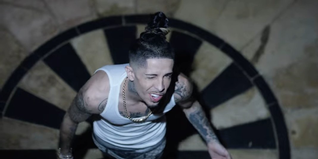 snipsii93's tweet photo. Love this remix version with FY 🔥
No one on 🌎 does it like @TheDappy 💯 #GOAT 

https://t.co/ZI5E7IXBo4 https://t.co/wB7paoYE7p