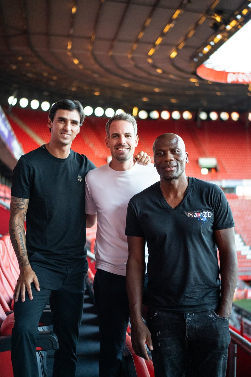 FC Twente tweet media