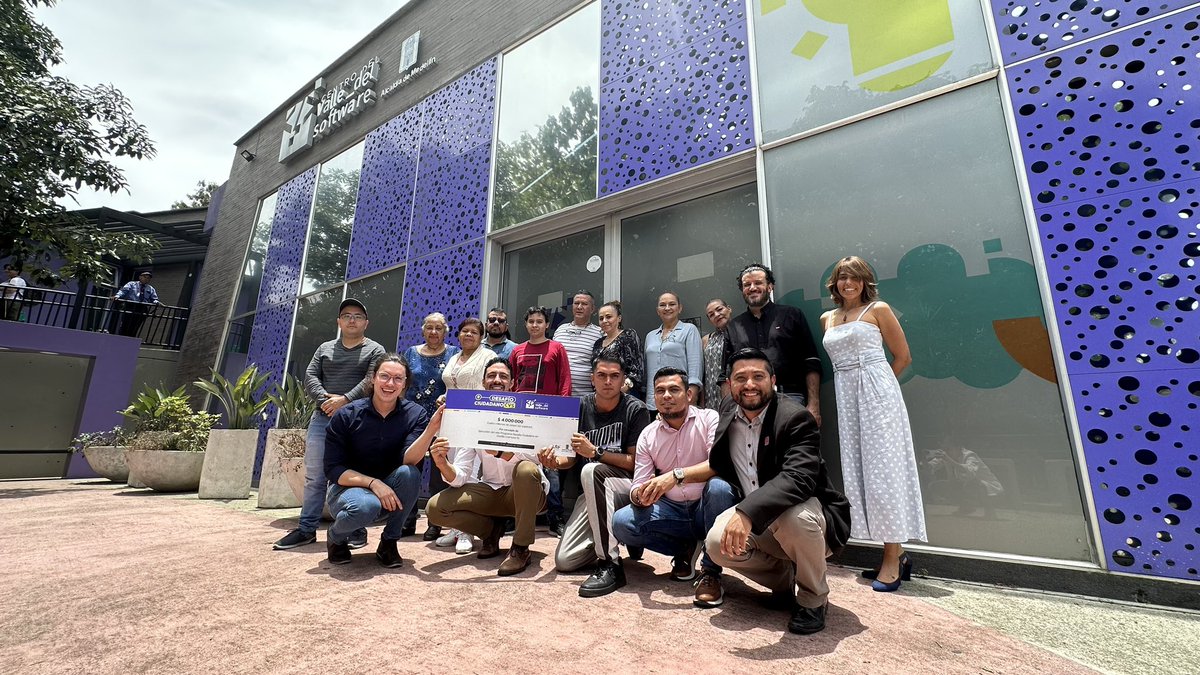 AlcaldiadeMed's tweet image. Mila, Lion, Alexis y Juan Camilo fueron los ganadores del Desafío en San Antonio de Prado y Castilla. Con los recursos entregados podrán fortalecer y poner en marcha sus soluciones y seguir impactando positivamente sus comunas 🚀.
Somos un #ValleDelSoftware 🤖.