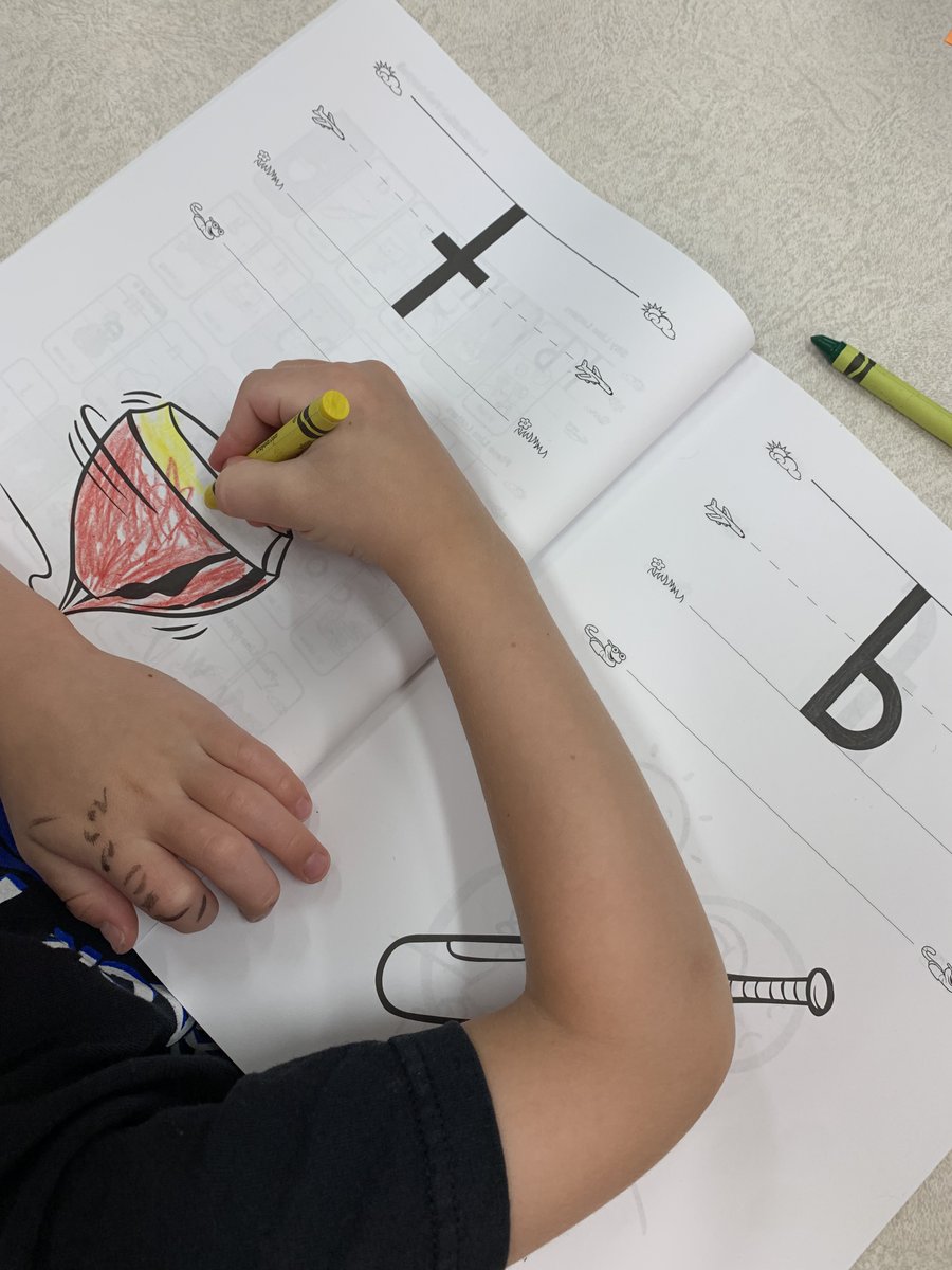 gcappsEES's tweet photo. Today during Fundations we practiced T B and F.  @EphesusElem  #Fundations https://t.co/WsPB5bLv46