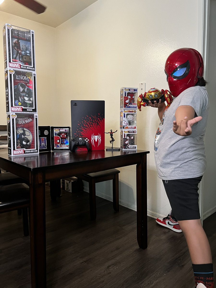 BenzMl's tweet photo. @SpiderMan This guy is 😁 https://t.co/4BJERwsd9T