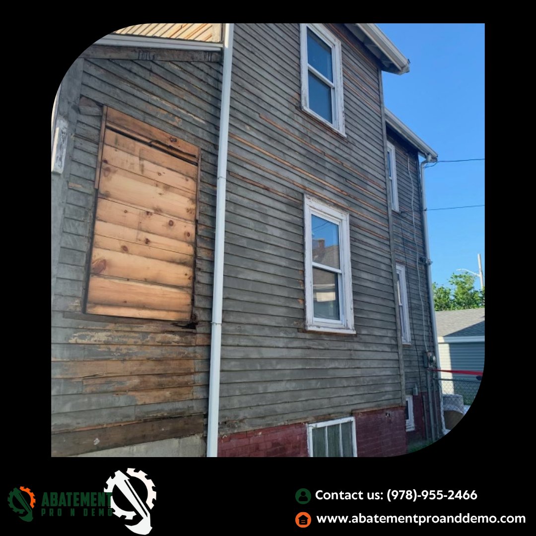 abatement2023's tweet photo. Got the same asbestos siding problem? Let Abatement Pro N Demo help you with that.

#asbestos #asbestosremoval #vermiculite #awareness #contractorlife #Massachusetts #lawrencemassachusetts #followforfollowback #demolition #demolitionservices #diseases #trends #Trending https://t.co/XFnPr3hyaM