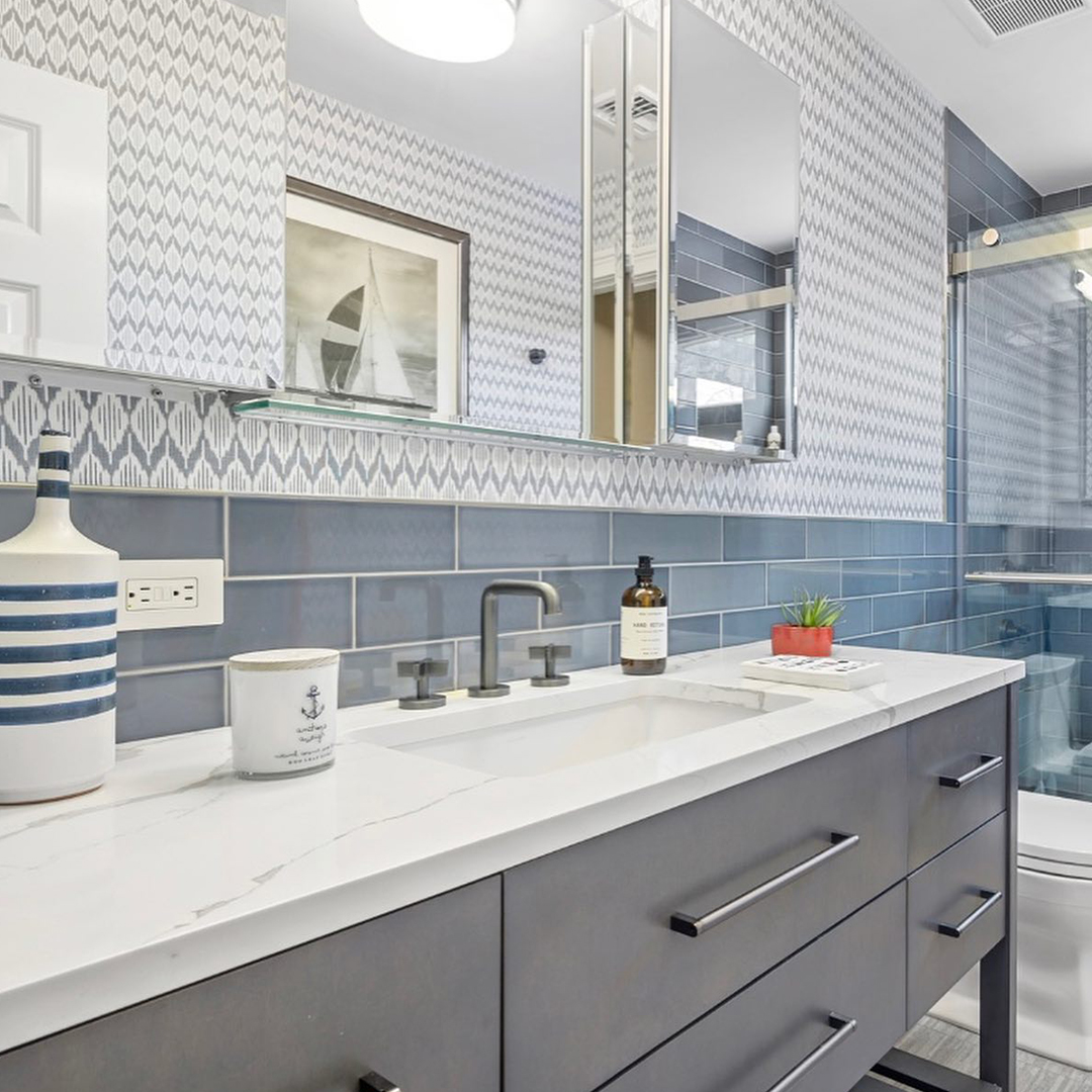 designgivers_'s tweet photo. This incredible bathroom design is by Fox + Chenko Interiors ⚓️ Love the elegance and serenity of this space!
Visit our website to see Jennifer and Tonia's designer portfolio. Link in bio 🔗
•
•
#designgivers #interior #designer #keithbaltimore #annettejaffe #kgidesigngroup https://t.co/783aJ6BQK5