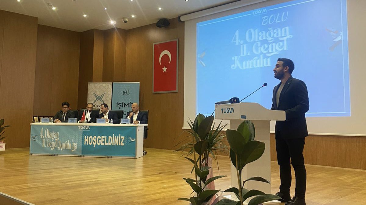 ibrahim_besinci's tweet photo. 📍Bolu

Hem tarih yazan, hem tarihi yaşayan gençlikle omuz omuza yürüyoruz bu yolda!💯

Gençliğe hizmette ön safta yer alan @tugvabolu’nun 4. İl Olağan Genel Kurulu’nu gerçekleştirdik. 
 
Bugüne kadar vermiş olduğu emeklerinden ötürü önceki dönem İl Temsilcimiz Sadık Kuru’ya teşekkür ediyor, yeni dönemde görevi devralan Koray Alpaslan ve ekibine Rabbimden muvaffakiyetler diliyorum.

Yeni yönetim kurulumuz Bolu gençliğimize hayırlı olsun.

#İşimizGücümüzGençlik