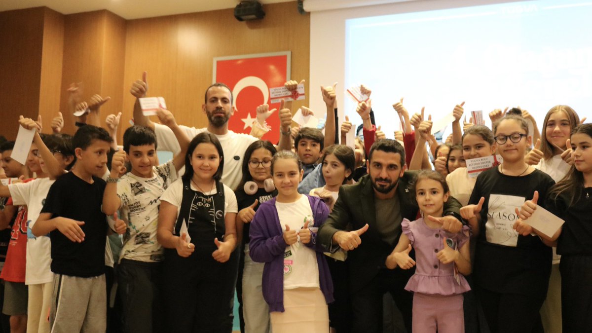 ibrahim_besinci's tweet photo. 📍Bolu

Hem tarih yazan, hem tarihi yaşayan gençlikle omuz omuza yürüyoruz bu yolda!💯

Gençliğe hizmette ön safta yer alan @tugvabolu’nun 4. İl Olağan Genel Kurulu’nu gerçekleştirdik. 
 
Bugüne kadar vermiş olduğu emeklerinden ötürü önceki dönem İl Temsilcimiz Sadık Kuru’ya teşekkür ediyor, yeni dönemde görevi devralan Koray Alpaslan ve ekibine Rabbimden muvaffakiyetler diliyorum.

Yeni yönetim kurulumuz Bolu gençliğimize hayırlı olsun.

#İşimizGücümüzGençlik