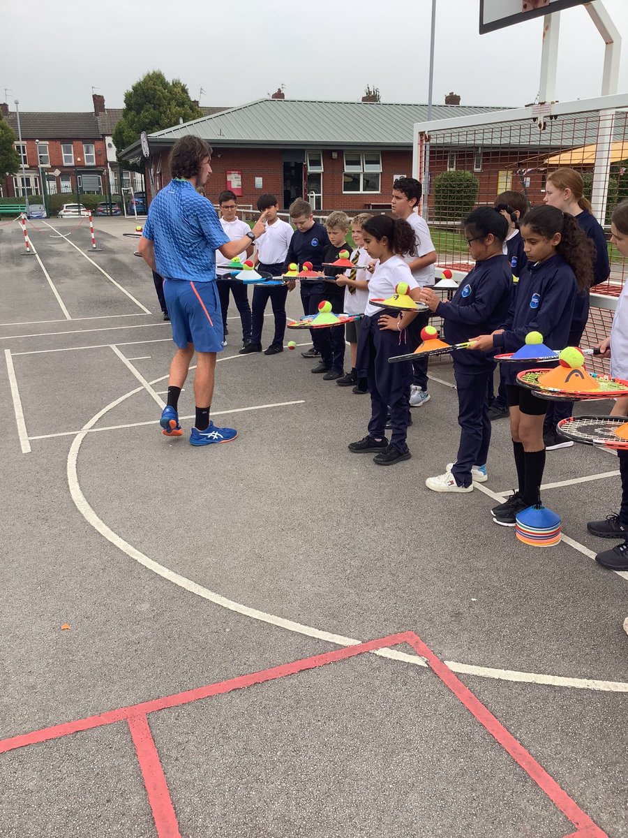 MrMossREMAT's tweet photo. Thursday’s in Year 6 is all about tennis. 

@hgprimary @RainbowEduMAT https://t.co/7xp67MenR0