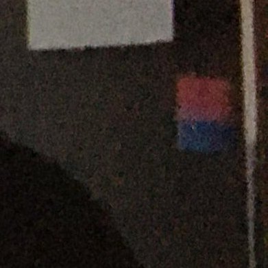 Lilli36157645's tweet photo. Da hängt einfach n bi flagge im Hintergrund bei Young Royals bin ich der einzige der das gesehen hat? https://t.co/B5a4IC3cPo