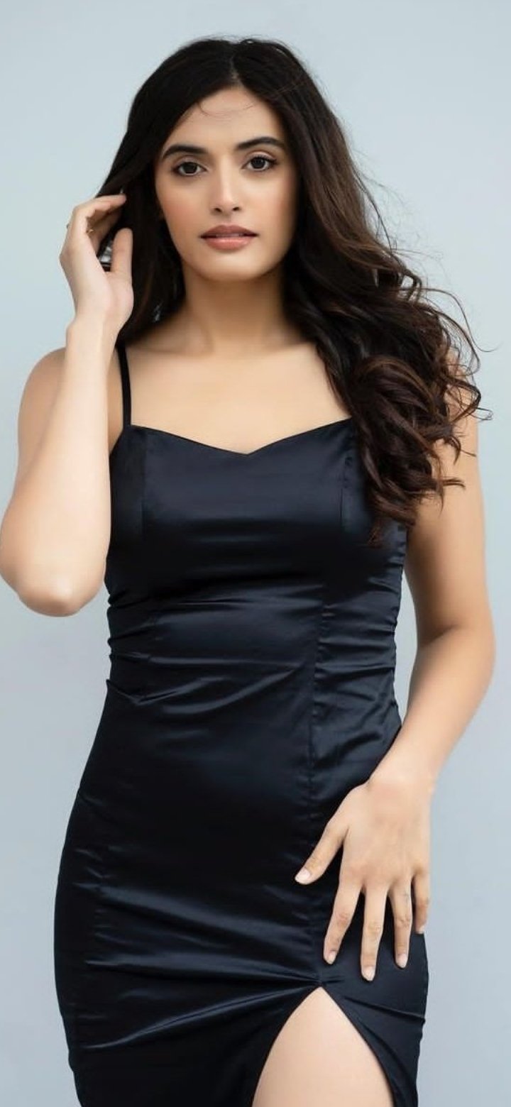 F5cWwddW4AAx_7S?format=jpg&name=large