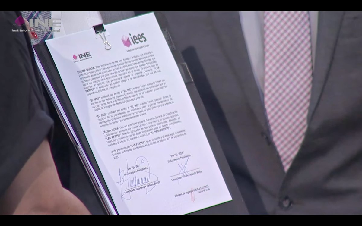 IEESINALOA's tweet photo. Firma de Convenio General de Coordinación entre el @INEMexico y los #OPLEs, en donde participan el Consejero Presidente Arturo Fajardo Mejía y el Vocal Ejecutivo de la Junta Local del INE Sinaloa Jorge Luis Ruelas, de cara al Proceso Electoral Local 2023-2024. 
#Elecciones2024MX https://t.co/MDODx149TW