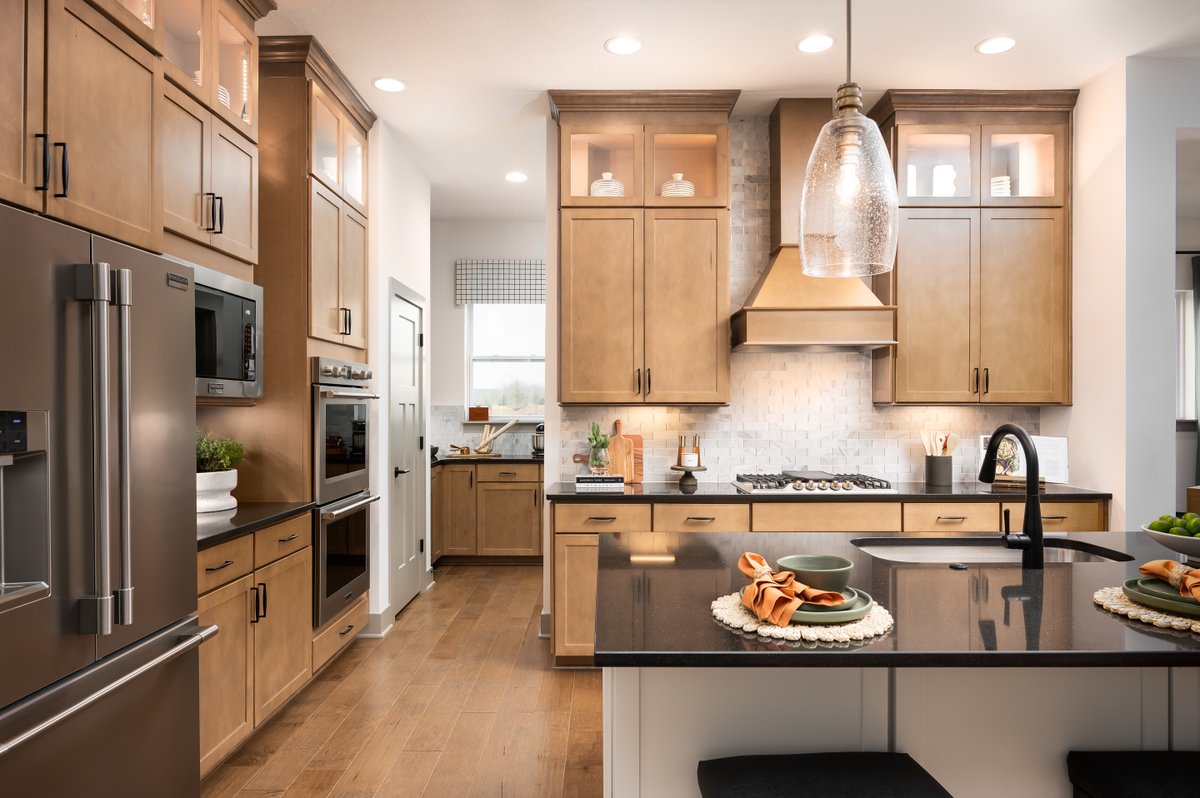 DavidWeekley's tweet photo. Step into the world of elegant living with The Independence floor plan. Ready to make this your dream home? Explore more: https://t.co/QFK78AXNo1

📏 2,697 - 4,092 sq ft
🛏 3 - 6
🛁 3 - 5
🚗 2 -3-car garage

#IndianapolisHomes #DavidWeekley #HomeTour #ChathamVillage #IndianaHomes https://t.co/fWJEFjjg0e
