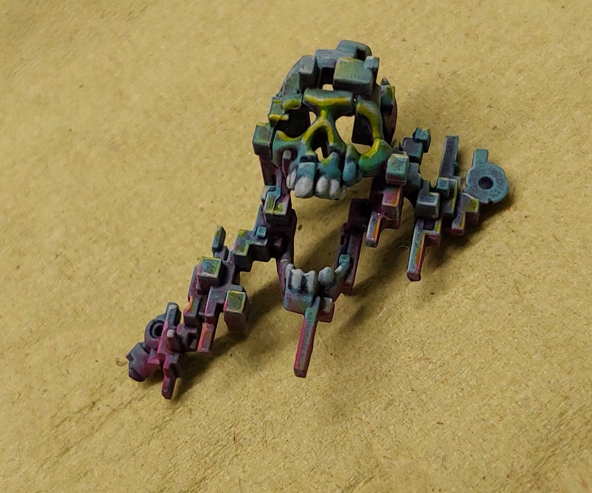 FuturePr1est's tweet photo. Next guy done. Really Pasing towards the finish line..All Characters Done. Finally got the Guts to try some synthwave gradients. #WarhammerCommunity #necrons #PaintingWarhammer https://t.co/9LtguMqCh3