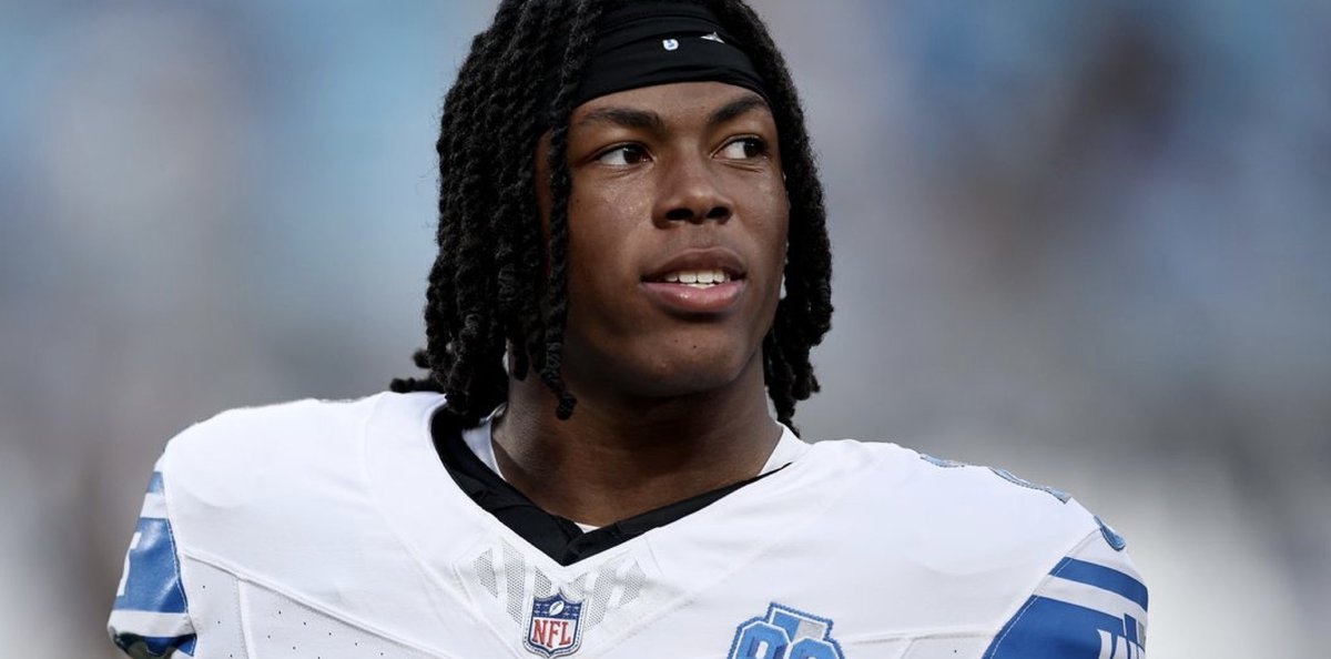 Jahmyr Gibbs is reportedly going to command “all eyeballs” when he’s on the field according to Steve Spagnuolo (Chiefs DC).

Spagnuolo said that his defense “has to know” where Jahmyr Gibbs at all times due to his lethal explosiveness. 

Gibbs said he believes he will “most