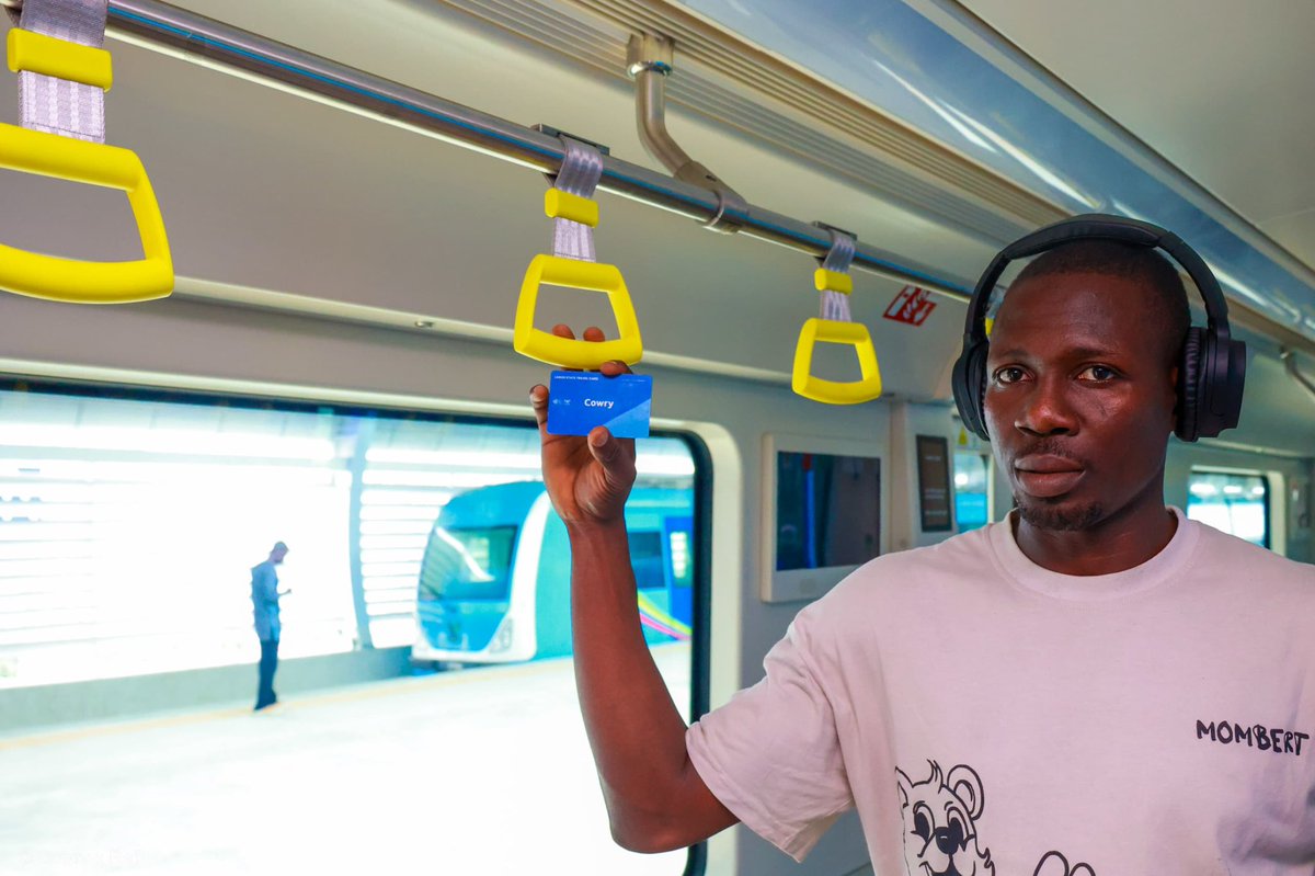 paywithcowry's tweet photo. BLUE LINE RAIL + COWRY CARD = The ultimate travel companions!😍

#paywithcowry #seamlessjourney #cowryapp #cowrycard https://t.co/S6ApAkbWkO