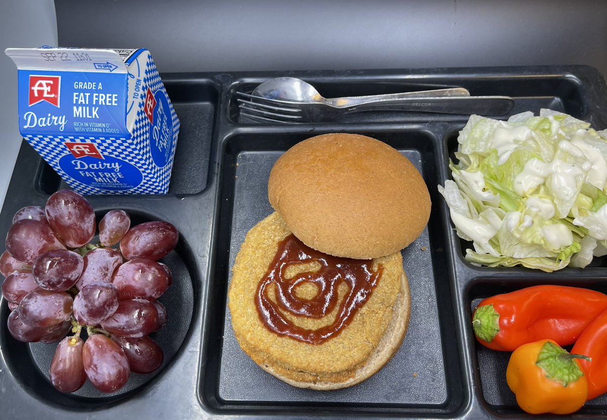 Loving the colorful lunch <a href="/AnkenySchools/">Ankeny Schools</a> today! #wefeedkids