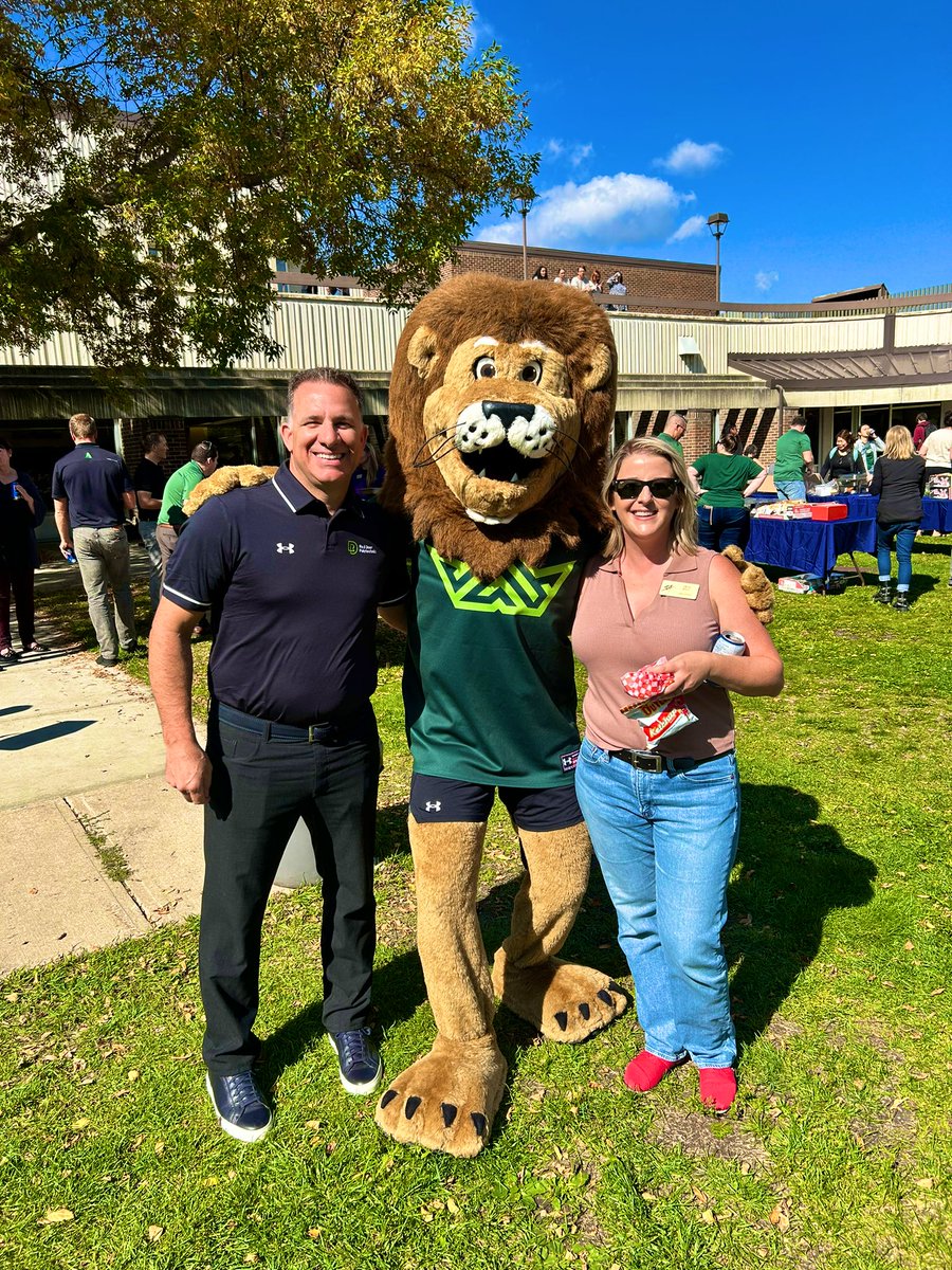 Blayne Meek tweet media