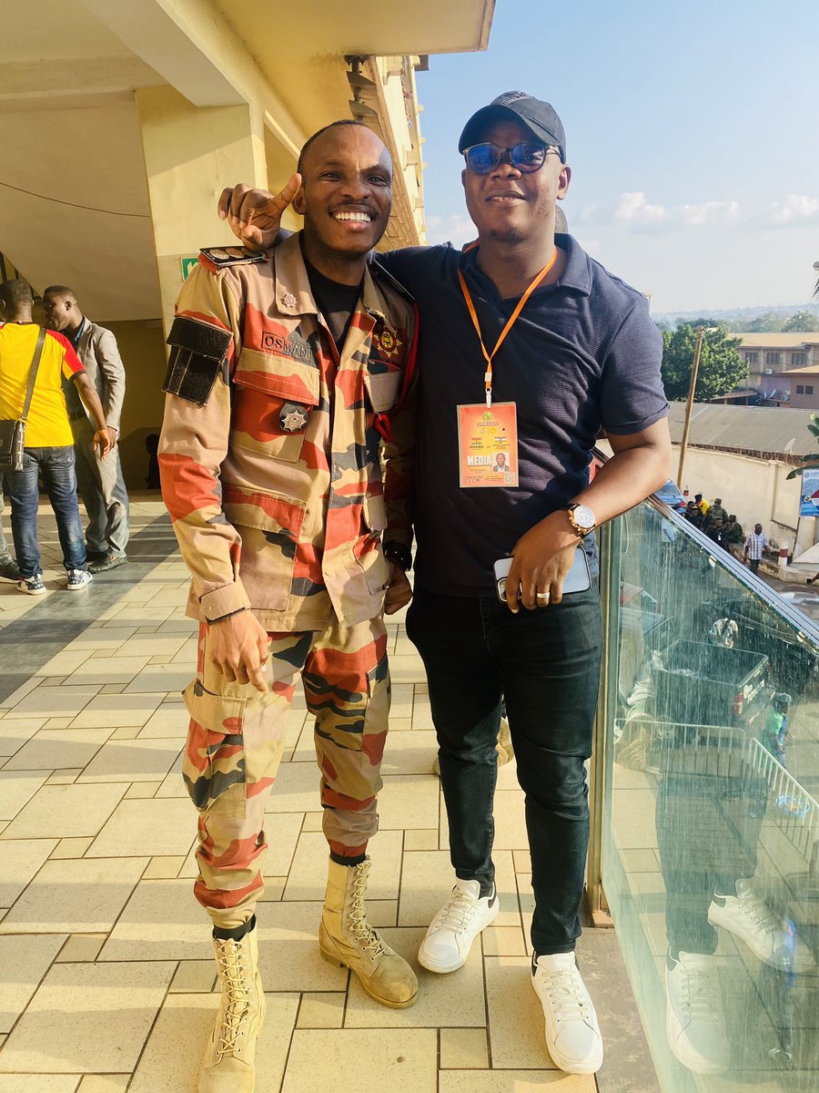 PerlooOP's tweet image. Finally met my man @Fentuo_ 
It was nice meeting you bro. 🙌🏽