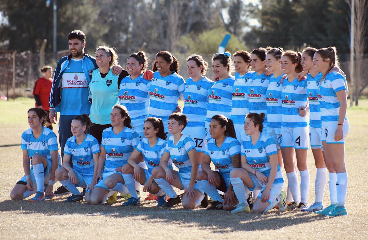 LaDelLana14's tweet photo. QUE PEDAZO DE CLUB ⭐️⭐️💙🤍 https://t.co/qXr88FfmaW