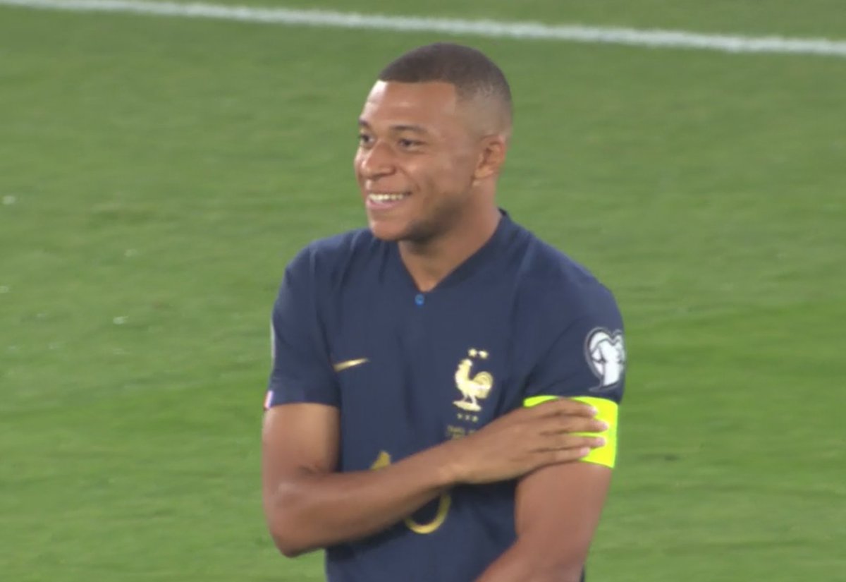 psgcommunity_'s tweet photo. Cap'taine Kyks ! ©️🇫🇷 https://t.co/lCHX4XTjqp