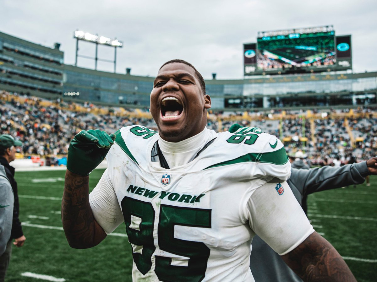GoettaGrip's tweet photo. “This could be the year Quinnen has an Aaron Donald-esque nuclear season.” - @FantasyScape_ 

Read the rest below!

Goetta Grip Staff 2023-2024 NFL Gambling Guide https://t.co/xfso5cnaCq https://t.co/nTF1jeFmAg