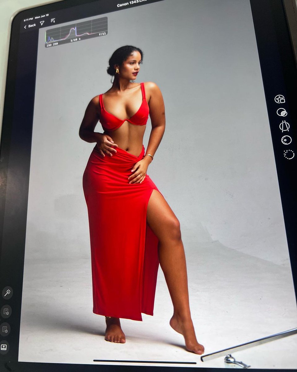 Shine_Roseman's tweet photo. Happy Weekend ❤️ https://t.co/nHOZLpiRzs