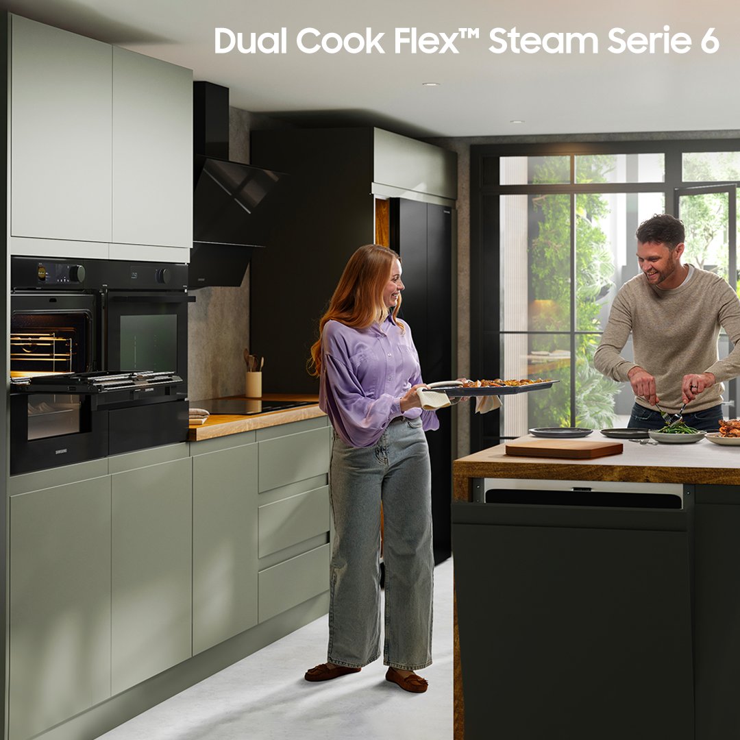 SamsungItalia's tweet photo. Con il ritorno alla solita routine, ogni minuto conta! Il Forno a vapore Samsung Dual Cook Flex™ Steam Serie 6 ti aiuta a risparmiare tempo grazie alla funzione #DualCookSteam. Prepara diverse pietanze contemporaneamente con impostazioni e tempi di cottura differenti. #Samsung https://t.co/YbuAzaUe0F