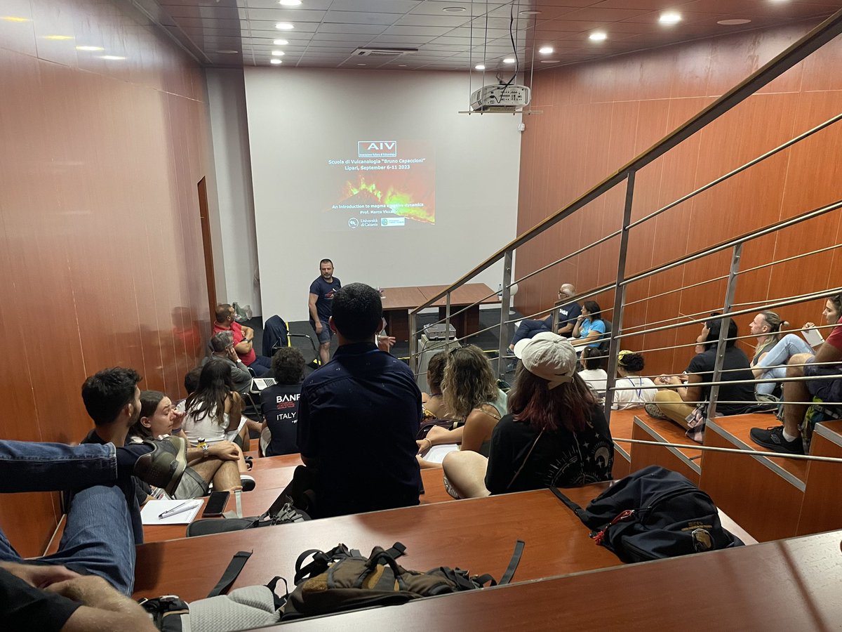 having a great time at the AIV School of Volcanology this week - nice post-thesis trip!