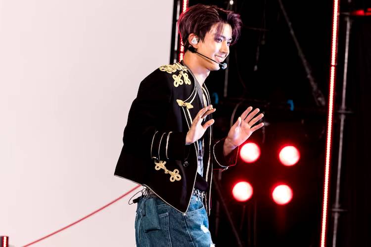 bigiolaf's tweet photo. 23.09.07 
ENHYPEN  Japan Offline  comeback showcase... 

《~☆PRINCE ☆~》#HEESEUNG  
✨️▪︎✨️▪︎✨️▪︎✨️▪︎✨️▪︎✨️▪︎✨️
#ヒスン #희승 
#ENHYPEN  #엔하이픈  
#ENHYPEN_結_YOU
#EN_YOU  #BLOSSED https://t.co/P9CaHBVJbW
