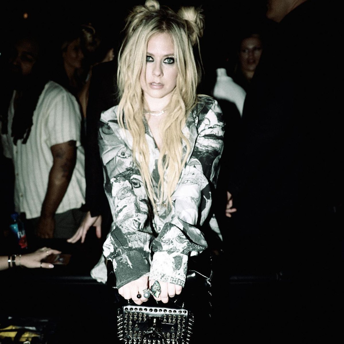 AvrilLavigne's tweet photo. New York nights with @NylonMag https://t.co/OAAvxCMRCY