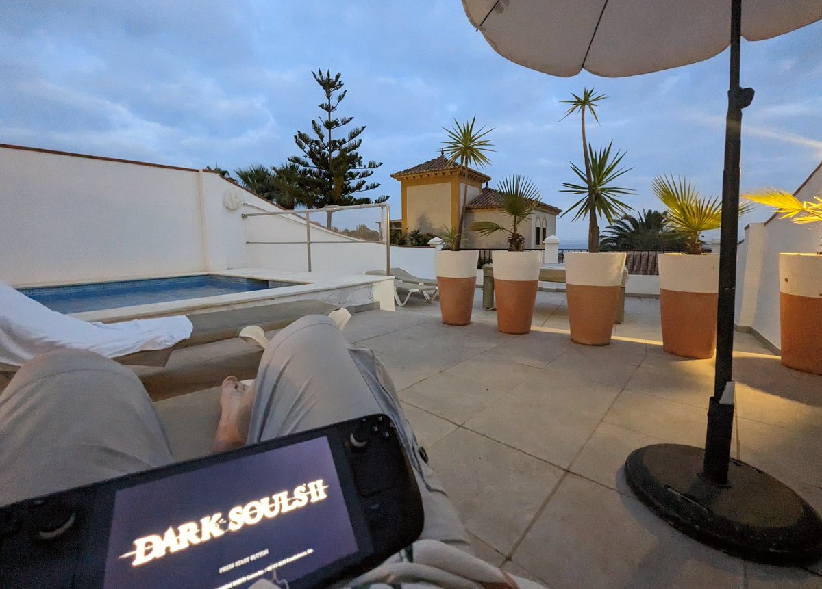 columbologist's tweet photo. could anything be more romantic than spending the week in a private villa on the Costa Del Sol with my one true love https://t.co/01vgX2m2PC